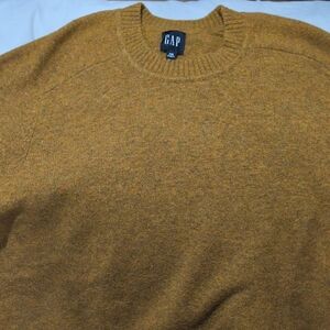 GAP Women's Tan Crewneck Sweater